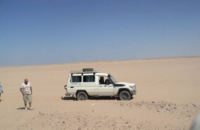 Jeep Safari in Sahl Hasheesh mit Kamelreiten & BBQ Abendessen