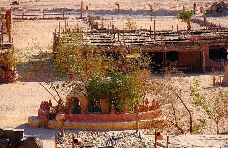 Kombi-Wüstentour in Sahl Hasheesh: Quad, Jeep, Buggy und Kamelreiten