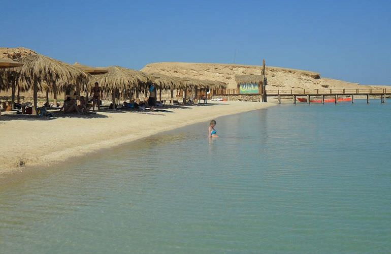 Ausflug von Sahl Hasheesh zur Orange Bay Insel mit Schnorchelerlebnis