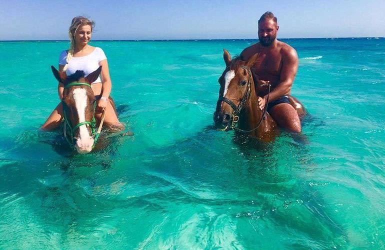 Pferde Reiten in Sahl Hasheesh: Reiten am Strand oder in der Wüste