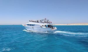 Private Yachten chartern mit Insel-Ausflug von Sahl Hasheesh aus