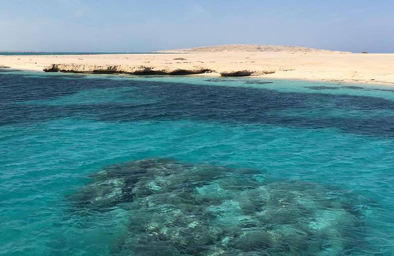 Private Yachten chartern mit Insel-Ausflug von Sahl Hasheesh aus