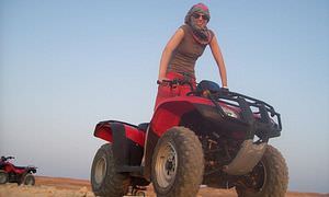 Quad Abenteuer ab Sahl Hasheesh: Private Tour durch die Wüste mit Abendessen