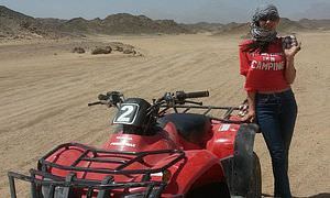 Quad Safari am Morgen durch die Wüste von Sahl Hasheesh mit Kamelreiten