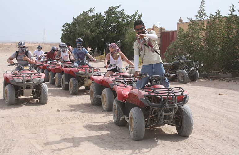 Quad Tour am Nachmittag durch die Wüste von Sahl Hasheesh