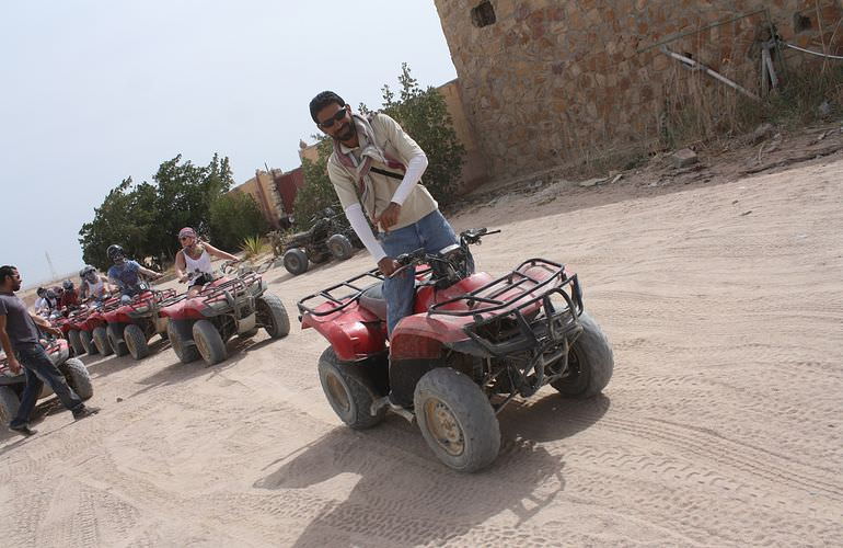 Quad Tour am Nachmittag durch die Wüste von Sahl Hasheesh