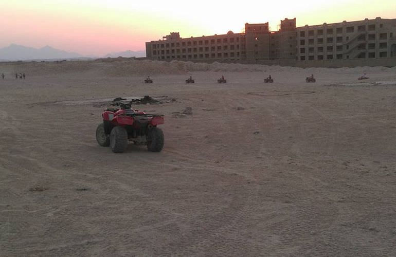 Privates Quad-Abenteuer am Strand bei Sonnenuntergang ab Sahl Hasheesh